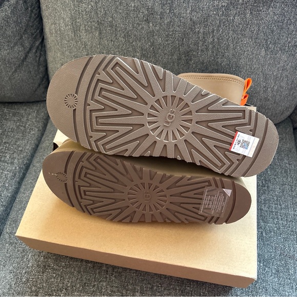 New UGG Woman’s Classic Dipper Platform Boots in Chestnut Color Size:8 - Picture 6 of 7